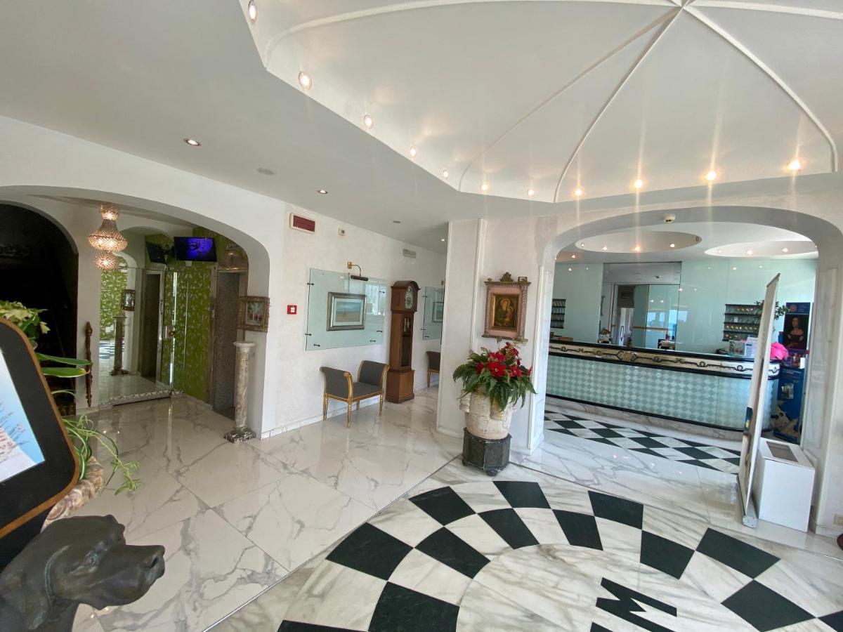 Grand Hotel Michelacci Gabicce Mare Esterno foto